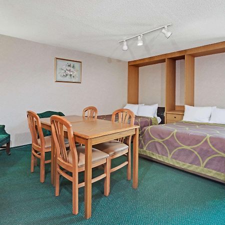 Super 8 By Wyndham Kenmore/Buffalo/Niagara Falls Area Экстерьер фото