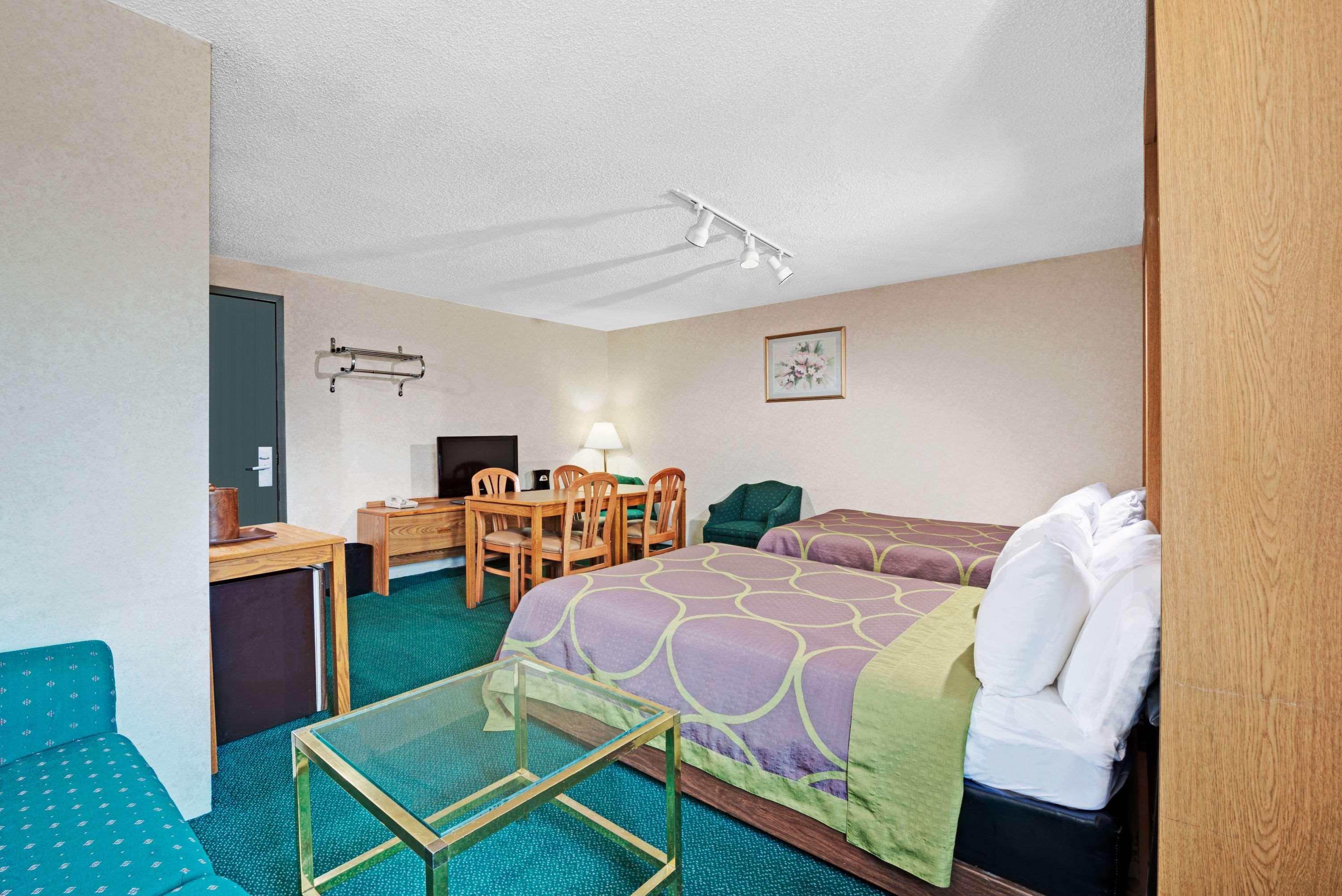 Super 8 By Wyndham Kenmore/Buffalo/Niagara Falls Area Экстерьер фото