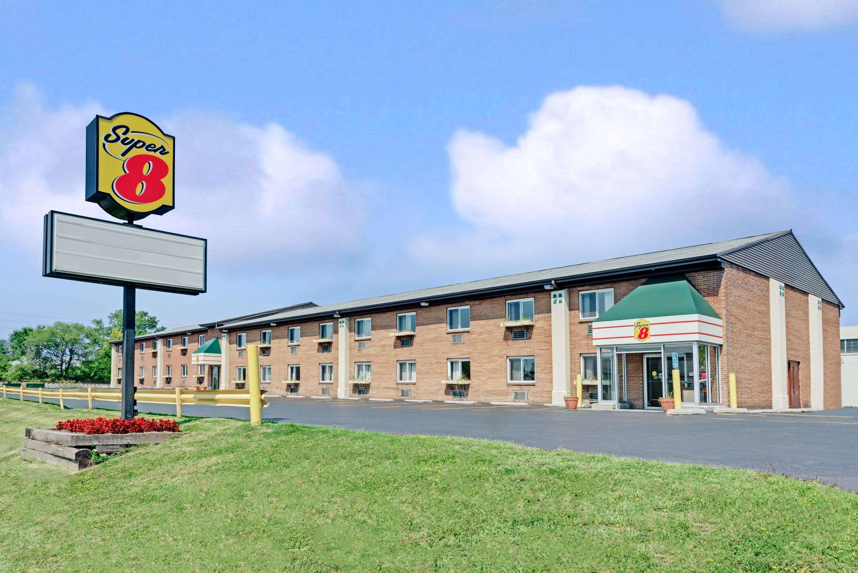 Super 8 By Wyndham Kenmore/Buffalo/Niagara Falls Area Экстерьер фото