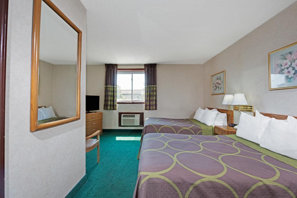 Super 8 By Wyndham Kenmore/Buffalo/Niagara Falls Area Экстерьер фото